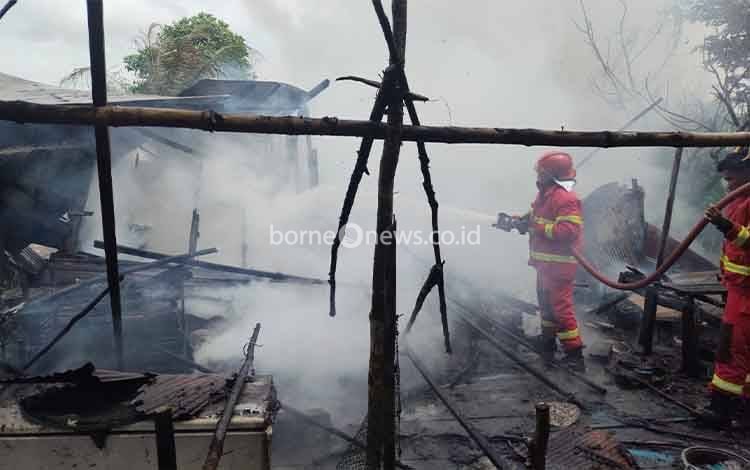 Kebakaran Hanguskan Rumah di Kuala Pembuang