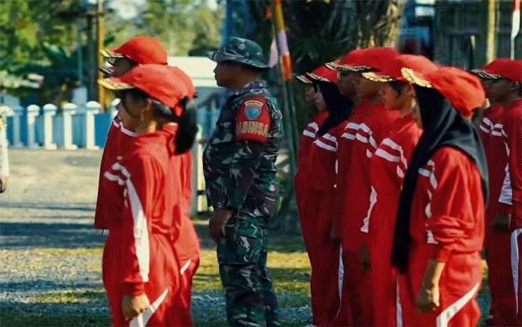 Latihan Perdana Paskibraka di Kecamatan Kapuas Hilir Sambut HUT ke-80 RI