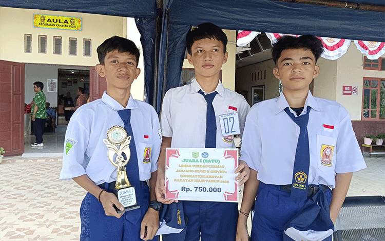 Guru Pendamping Buka Kunci Sukses SMPN Satap 1 Kahayan Hilir hingga Juara Cerdas Cermat SMP Tingkat Kecamatan