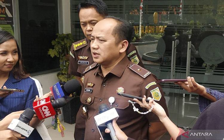 Kejagung Lengkapi Data Pengajuan Red Notice Riza Chalid-Jurist Tan