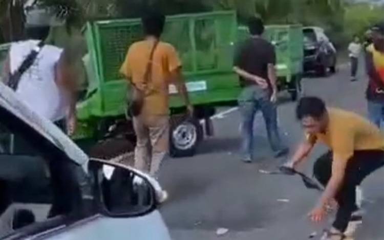 Dua Pegawai DLH Kapuas Kecelakaan Saat Antar Bantuan Tossa, Satu Meninggal Dunia