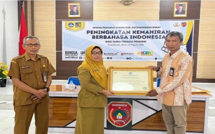 Balai Bahasa Kalteng dan KORPRI Kobar Gelar Pelatihan Kemahiran Bahasa untuk Tenaga Pendidik