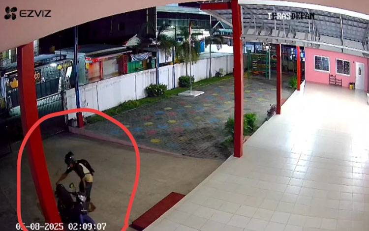 Seorang Pria Mencuri Motor di TK Bhayangkari Sampit
