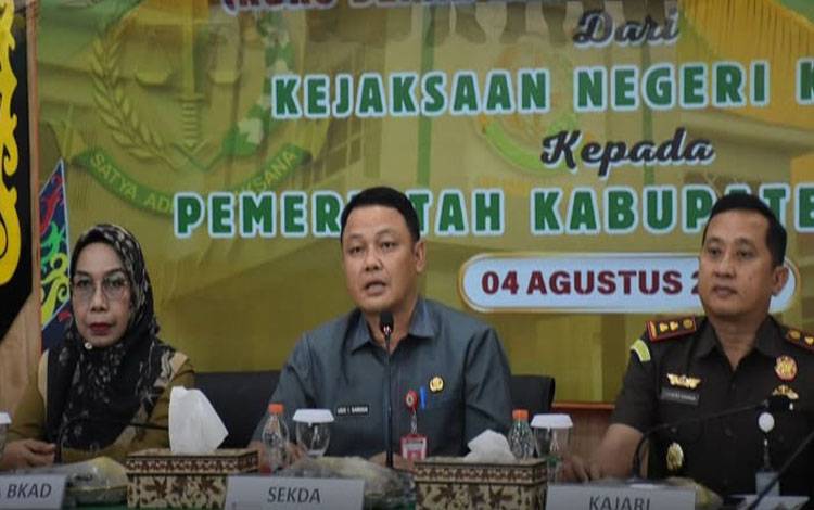 Kejari Serahkan Aset Daerah Rp3,45 Miliar ke Pemkab Kapuas