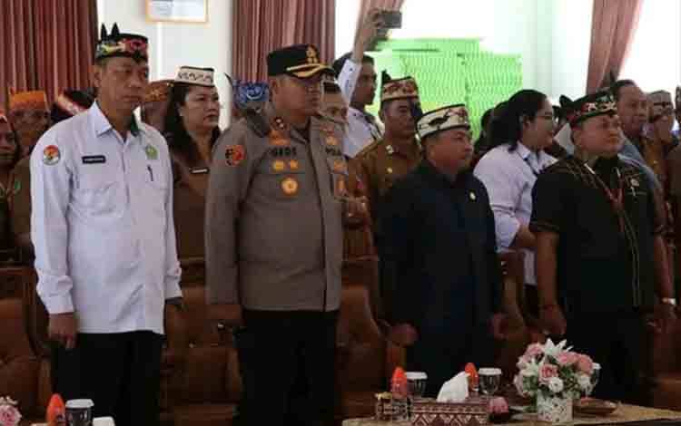 Kapolres Kapuas Hadiri Pelantikan Damang, Ajak Jaga Ketentraman Bersama