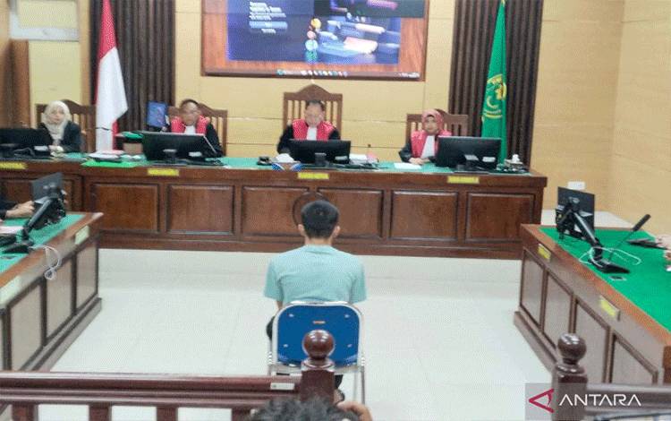 Terdakwa In Dragon menjalani sidang putusan di Pengadilan Negeri Pariaman, Sumatera Barat. ANTARA/Aadiaat M.S
