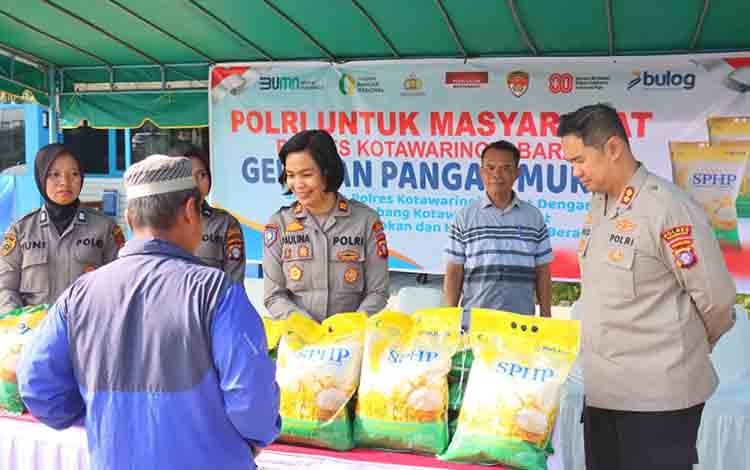 Jaga Stabilitas Harga Bapok, Polres Kobar dan Bulog Gelar Gerakan Pangan Murah