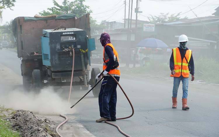 PUPR Palangka Raya Targetkan Proyek Jalan Rampung November 2025