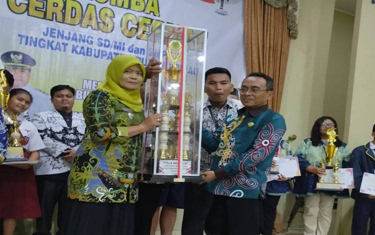 Kecamatan Pandih Batu Juara Umum Cerdas Cermat Tingkat Kabupaten