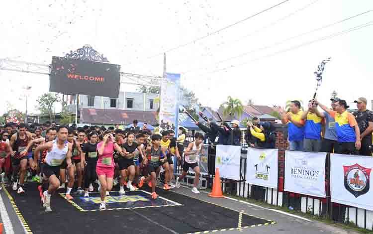 Bupati Pulpis Lepas Ratusan Peserta Lomba Run Pulpis 5 K
