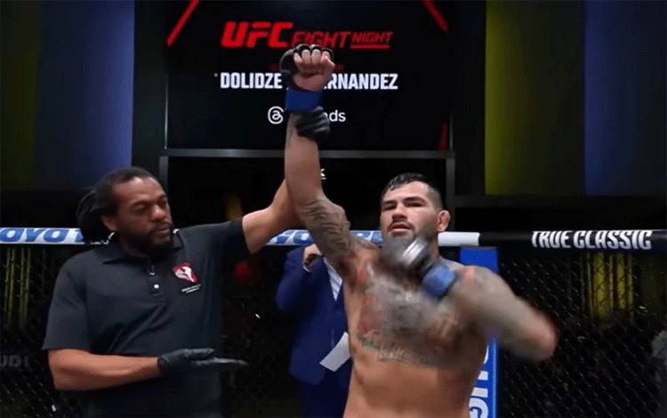 Hernandez Serukan Perebutan Gelar Setelah KO Dolidze di UCF Vegas 109