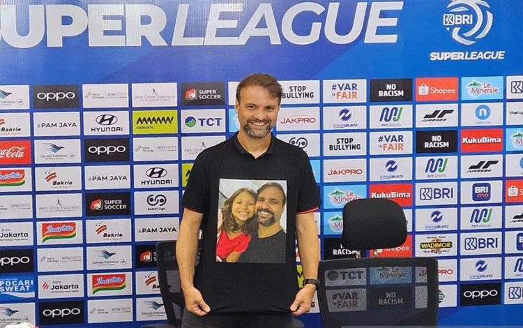 Souza Sampaikan Pesan Hari Ayah setelah Persija Tundukkan Persita