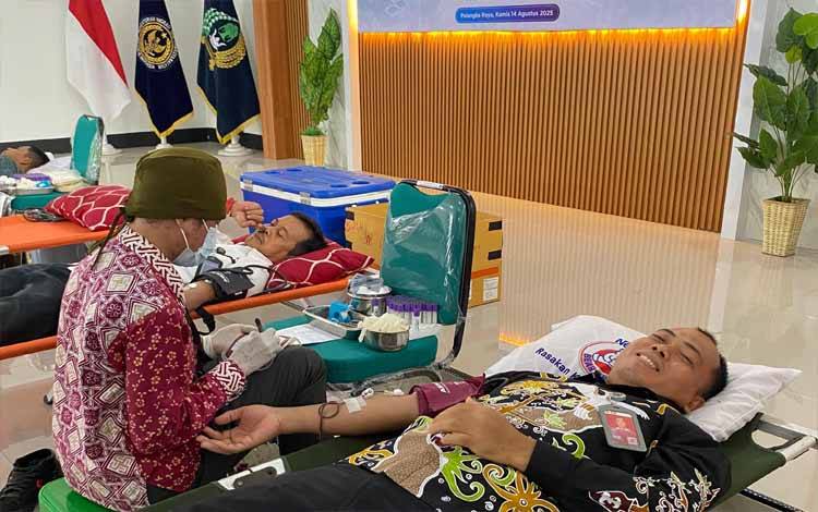 Kanwil Ditjen Pas Kalteng Bakti Sosial Periksa Kesehatan Gratis dan Donor Darah Sambut HUT RI ke 80