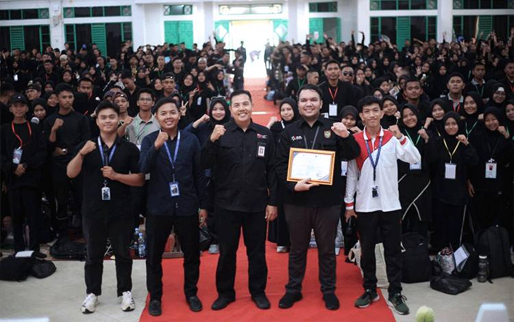 OJK Kalteng dan UIN Palangka Raya Gelar Edukasi Keuangan Mahasiswa Baru