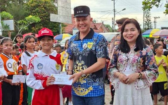 Ini Nama Pemenang Lomba Gerak Jalan Antar Pelajar di Kuala Kurun