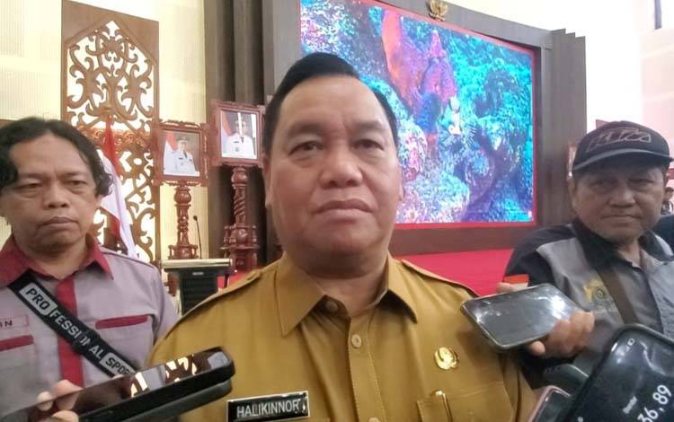 Mangkrak Satu Dekade, Bupati Kotim Ambil Alih Pasar Mangkikit