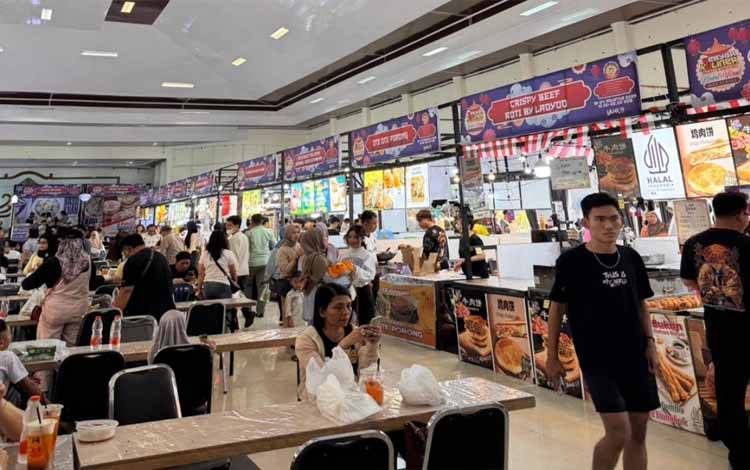 Warga Padati GPU Tambun Bungai Ikuti Gebyar Kuliner Pecinan Viral