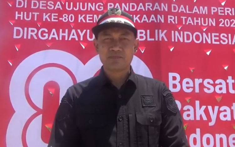 Plt Camat Teluk Sampit Ajak Masyarakat Jaga Kebersihan Pantai Ujung Pandaran