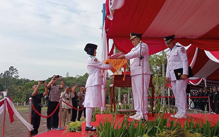 Pemkab Lamandau Gelar Upacara Pengibaran Bendera Merah Putih HUT KE-80 RI