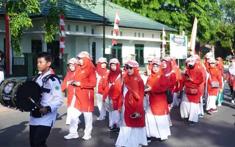 Kemenag Kapuas Gelar Jalan Sehat Kerukunan, Semarakkan HUT ke-80 RI