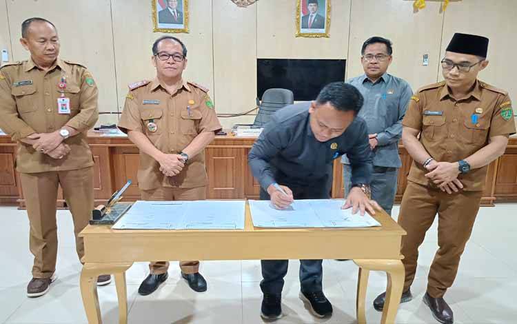 Anggota DPRD Barito Timur Tuntaskan Penyempurnaan Raperda RPJMD 202U2029