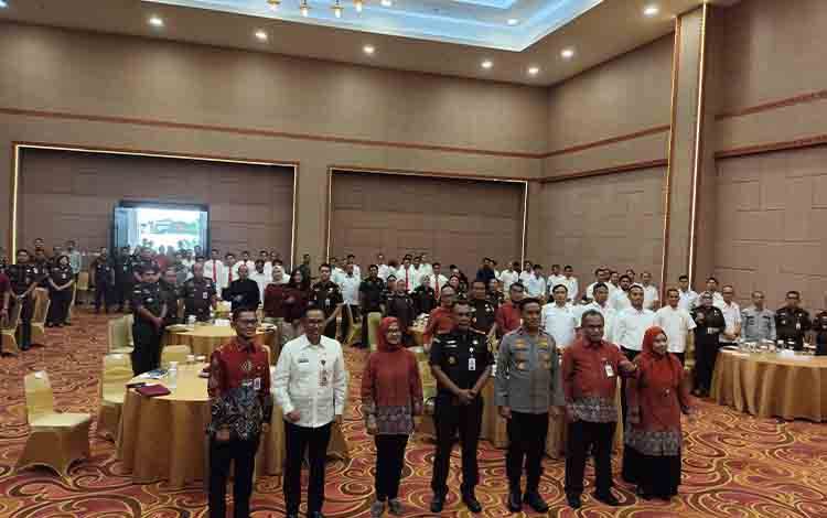 OJK Gelar Sosialisasi Tindak Pidana Sektor Jasa Keuangan di Kalteng
