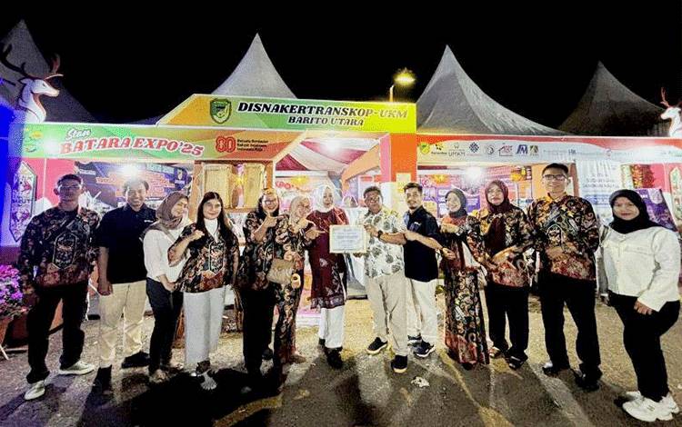 Disnakertranskop UKM Barut Raih Juara 3 Stand Terbaik di Batara Expo 2025