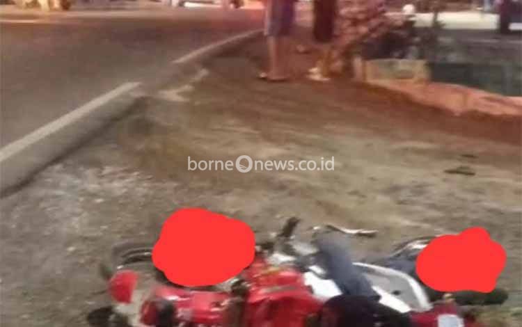 Kondisi TKP ketika seorang pemotor terkapar di tepi Jalan Trans Kalimantan, Km.9, Kapuas Timur, Jumat, 22 Agustus 2025. (IST)