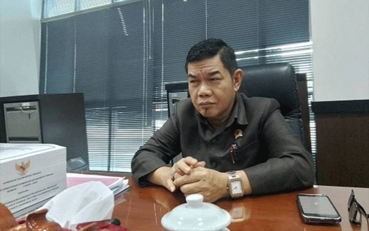 Anggota Dapil IV DPRD Kalteng Perjuangkan Perbaikan Jalan Provinsi Hayaping-Patung di Barito Timur