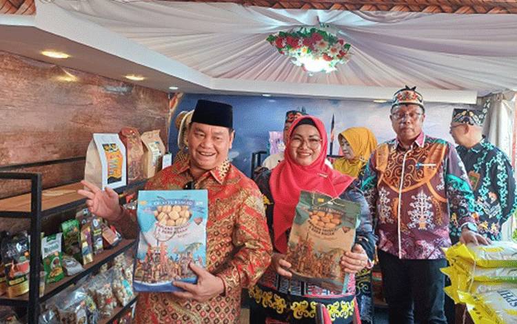 Bupati Kotim Ajak Masyarakat Cintai Produk Lokal Lewat Sampit Trade Expo