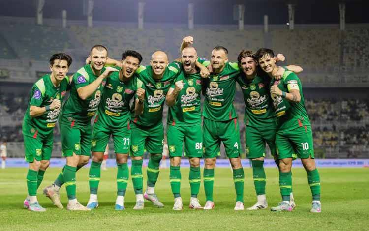 Persebaya Bungkam Bali United 5-2 di GBT