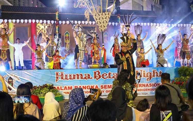 Huma Betang Night Volume 11 Jadi Simbol Kebersamaan Dayak