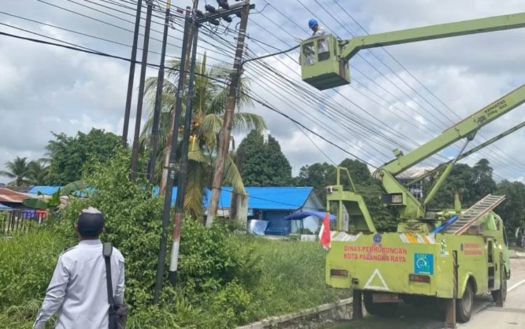 Dishub Palangka Raya Perbaiki PJU di Jalan Tjilik Riwut Km 7,8, Tindak Lanjuti Laporan Masyarakat