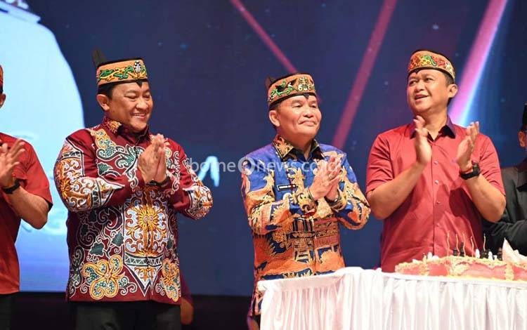 Agustiar Sabran Rayakan Ulang Tahun Bersama Ribuan Warga di Kalteng Bermazmur