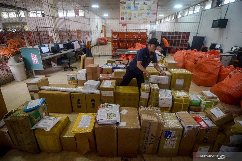 Layanan Pos Eropa Hentikan Pengiriman ke AS Imbas Pemberlakuan Tarif