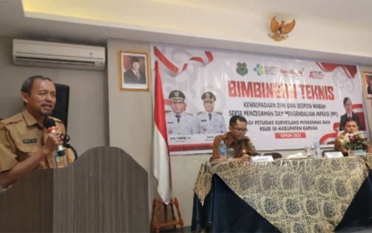 Tingkatkan Kewaspadaan dan Pengendalian Infeksi, Dinkes Kapuas Gelar Bimtek untuk Nakes