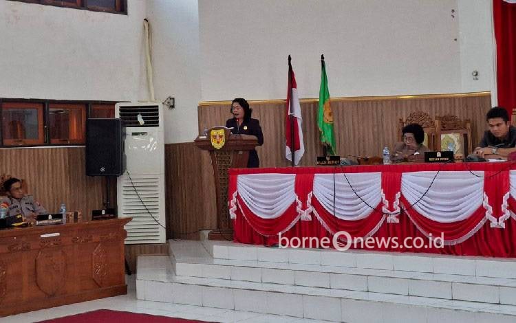 Enam Fraksi DPRD Gunung Mas Setuju Raperda Perubahan APBD 2025 Dibahas Lebih Lanjut