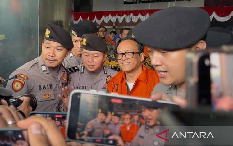 KPK Temukan 4 Ponsel di Plafon Rumah Immanuel Ebenezer