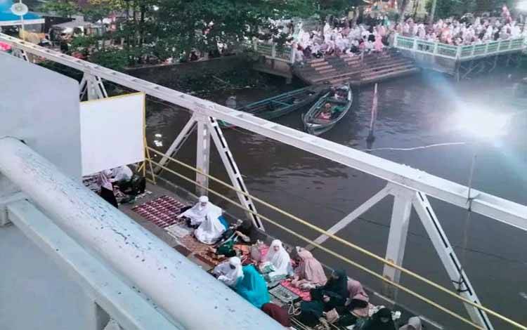 Lautan Manusia Padati Haul Akbar Sultan Suriansyah ke 499 di Banjarmasin, Jembatan HKSN dan Kuin Macet