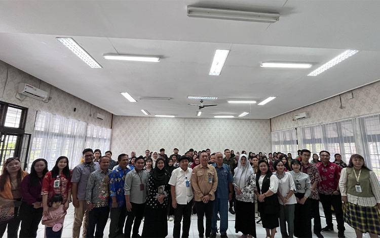 Kuliah Umum PBSI UPR Tegaskan Pentingnya Interdisiplinerisme dalam Kajian Bahasa dan Sastra