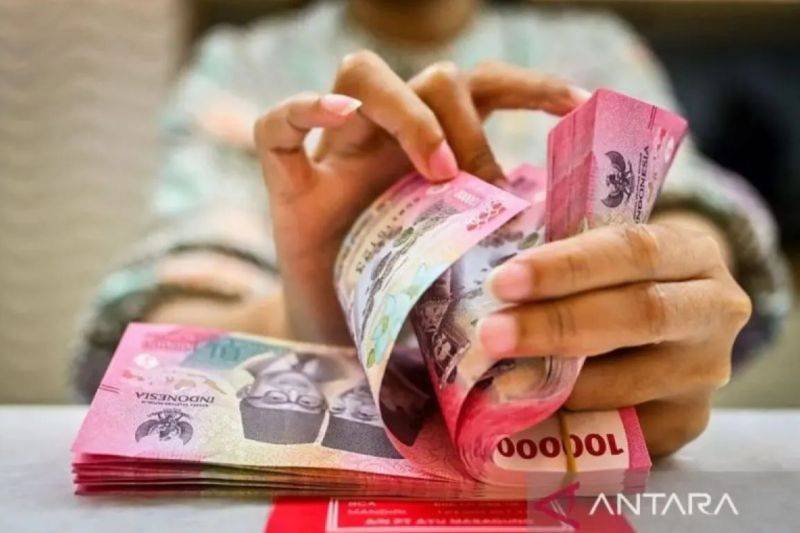 Rupiah Melemah Seiring Ketegangan Gedung Putih dengan The Fed