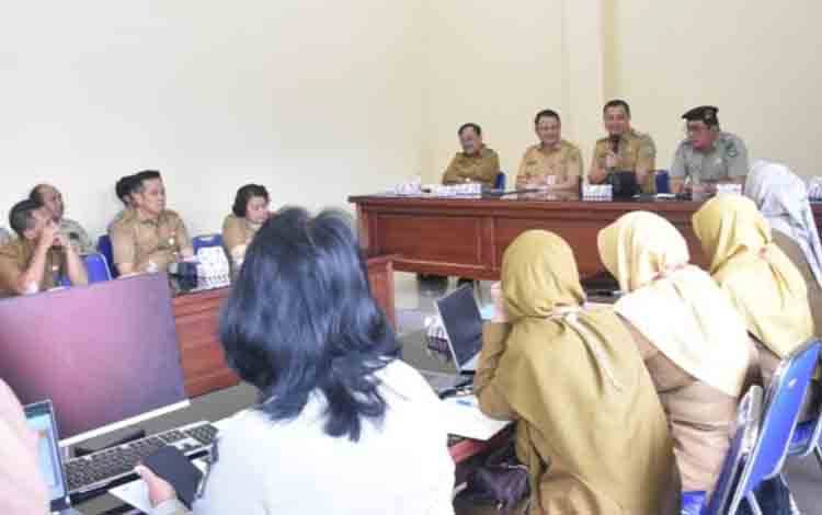 Tantangan Logistik Berat, Bantuan untuk Warga Terdampak Banjir di Mandau Talawang Disalurkan Bertahap