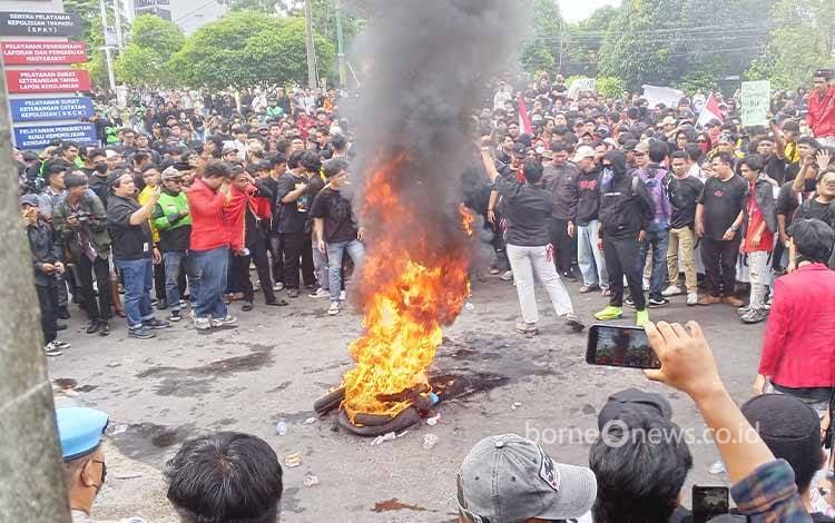 Tuntut Keadilan Kematian Ojol Affan, Aliansi Rekontal Gelar Seruan Aksi di Mapolda Kalteng