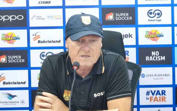Pelatih Persis Akui Tim Bermain Buruk Lawan Bhayangkara