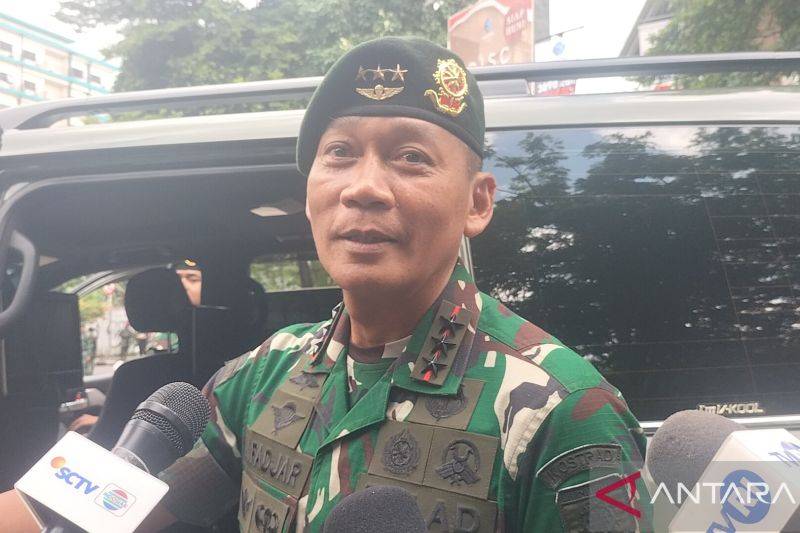 Pangkostrad Datangi Lokasi Demo Kwitang untuk Dengar Tuntutan Massa