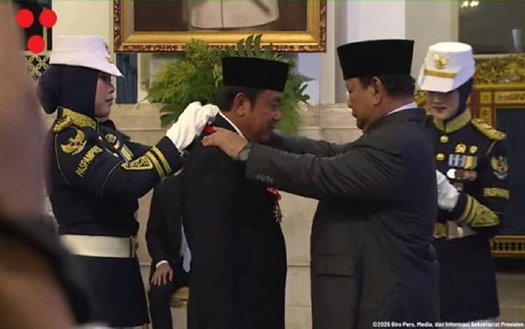 Ini Kata Abdul Rasyid AS Usai Terima Tanda Kehormatan dari Presiden
