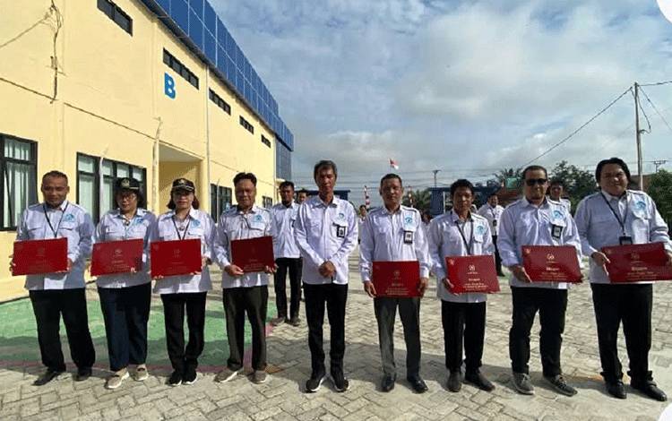 Kepala Balai Apresiasi Capaian ZI-WBK dan Serahkan Penghargaan Satyalencana