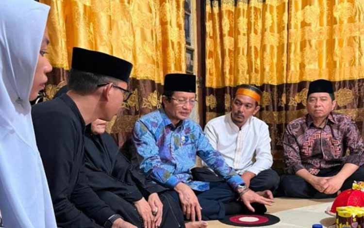 Menag RI Kunjungi Rumah Duka Korban Demonstrasi di Makassar