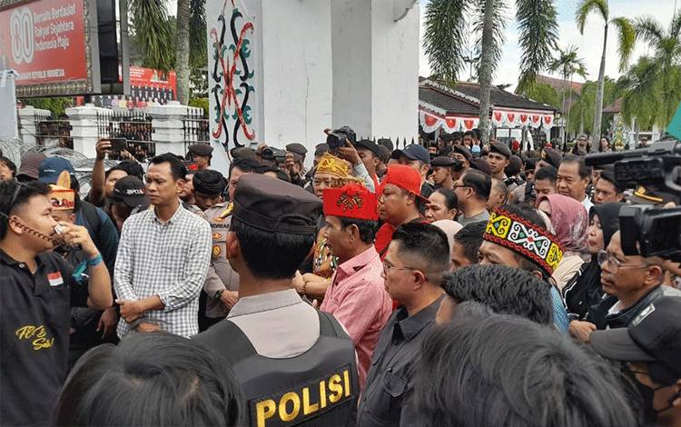 Ketua DPRD Kalteng Apresiasi Aksi Tertib Mahasiswa, Janji Tindak Lanjuti Aspirasi
