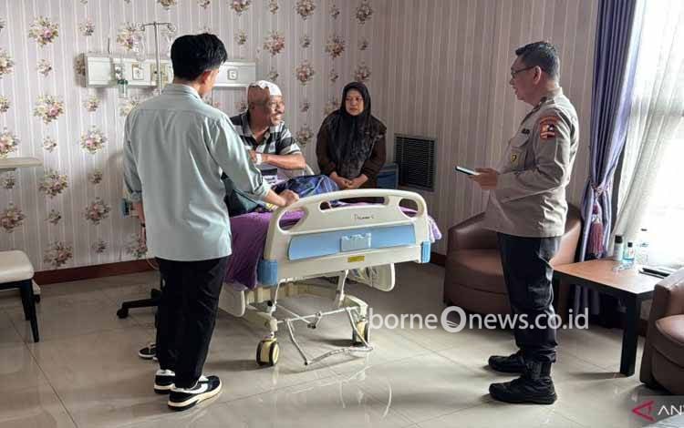 Gibran Jenguk Warga-Anggota Polri yang Korban Luka Berat Demonstrasi